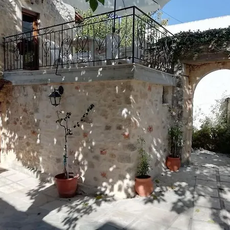 Villa Sofita With Tzakouzi