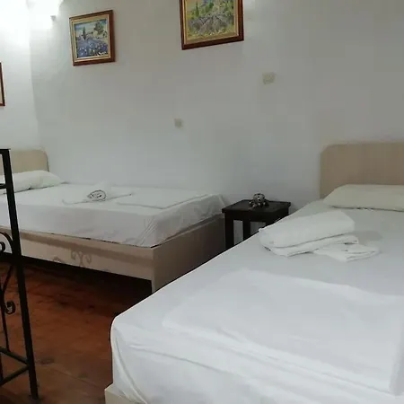 Sofita With Tzakouzi Villa Maroulas